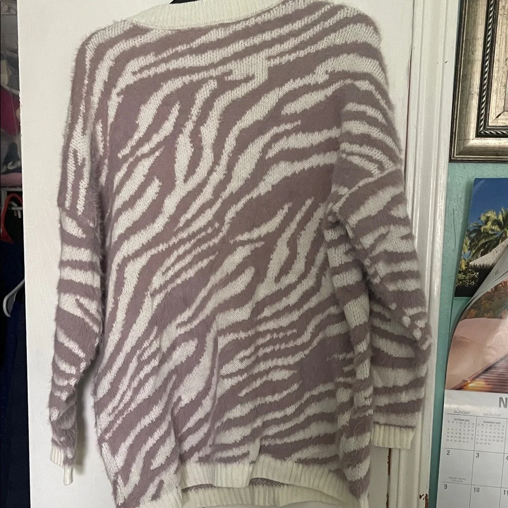 Vanilla Bay Zebra V-Neck Sweater - Cream and Purple - Picture 3 of 3